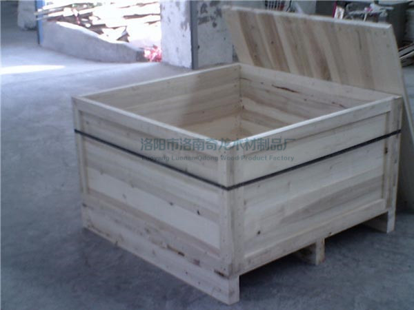 木箱對(duì)產(chǎn)品起到了保護(hù)作用